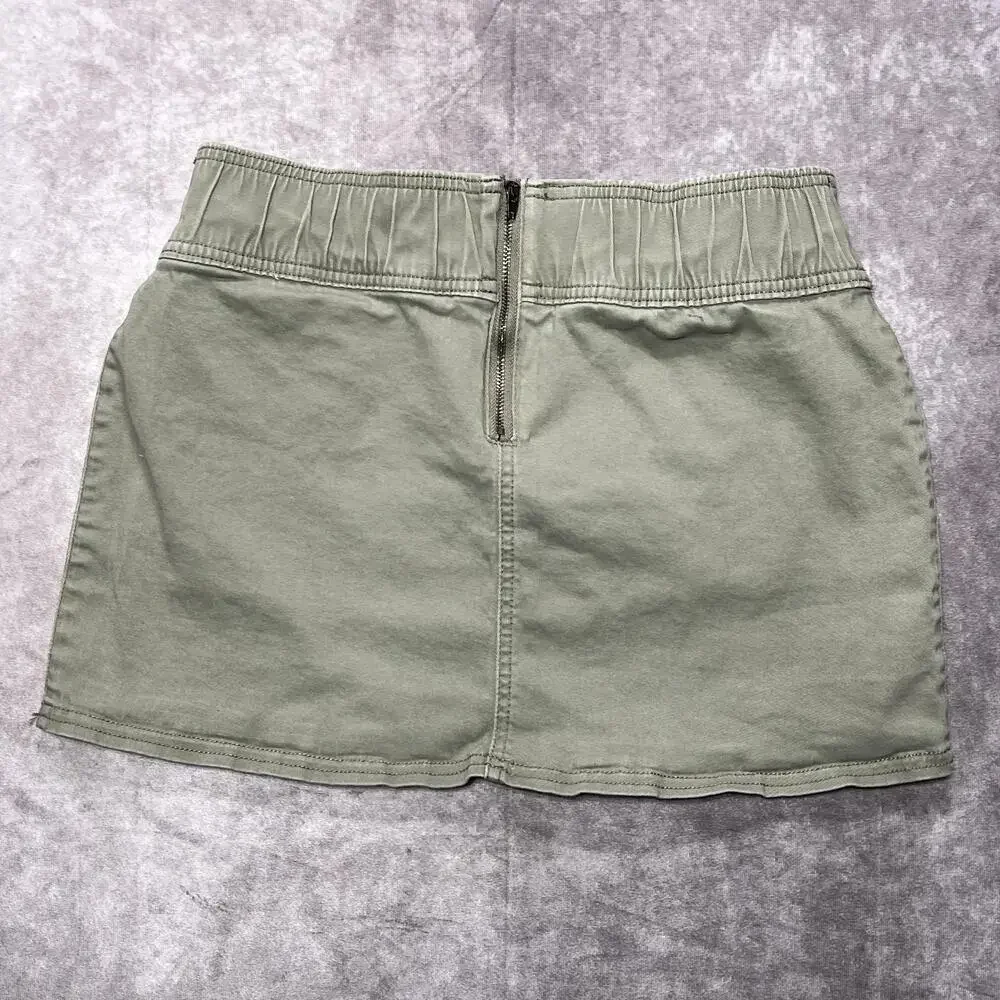 Hollister brand item